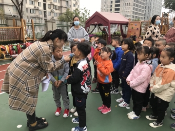 C:\Users\27210\Desktop\垃圾分类\IMG_0733.JPGIMG_0733